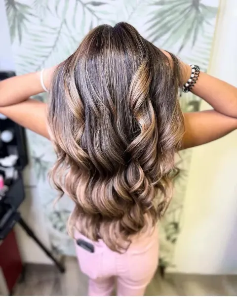 Balayage miel con ondas