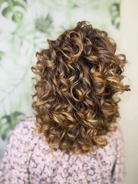 Rizo definido con mechas